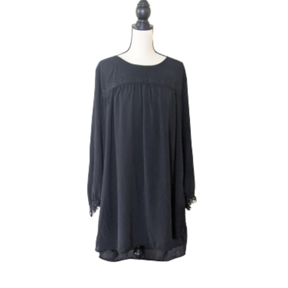 🌟 A New Day Black Scoop Neck Balloon Sleeve Dress
